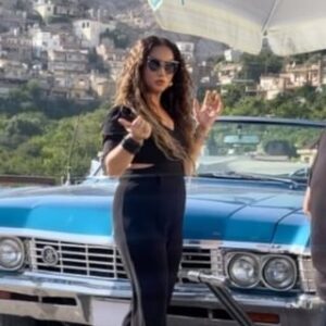 Rojin Instagram - Merhaba kariyerimi. Sesimi kisiligimi yaptiklarimi merak ve ozenle izliyen takip eden 24 yildir her platformda yanimda duran enerjisi ve bilinciyle iyiki varsiniz dedirten ve iyiki hayatimda hep risk alip yasakli bir dilde elimden gelenin en iyisini yaptim dedirten  bilincli ve samimi dinleyicilerim, cok keyifli yine kurtce klipler icinde en farkli en kaliteli yillarca izleyip dinleyebileceginiz muhtesem bir eserle yakinda sizlerleyiz,muzigimin ana mottosu  ask .merhamet ,ruh gelecek,modernite, samimiyetin ozu cok yakinda 🌹🌹🙏🙏🌹#rojin #kurdishpop #star #kurdi #akre #capadokya #ispanya #italya #amed #kesfet #kesfetteyiz #navem #hejayi #sebramala #weylo #singer #songwriter # tesekkurler @jegr.sabah.official @alihaydarbasak @silva_tamo @lava__makeup