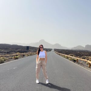 Roko Instagram - Bienvenidos 35. 
Pienso viviros con la intensidad con la que acostumbro y sumaros más capacidad de fluir y disfrutar todo lo que me traigáis. Por el momento comenzar número nuevo en Tenerife en tan buena compañía ha sido 🥰
GRACIAS a cada un@ por las felicitaciones bonitas y tomaros el tiempico de acordaros de mi 🙏🏻

#volveralorigen #tupidealuniversoyseteconcederá 
#tengoganasdevolver