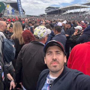 Romain Monti Instagram - Y’avait un peu de monde à la plage ce week-end.

Photo 2: ça se voit que je suis à l’aise dans les airs (c’est faux)

#lemans2024