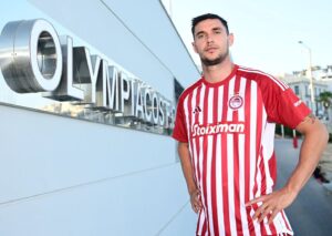 Roman Yaremchuk Instagram - 🔴⚪✍🏻 Signed. Sealed. Delivered.

𝐑𝐨𝐦𝐚𝐧 𝐘𝐚𝐫𝐞𝐦𝐜𝐡𝐮𝐤! 🔥

#Olympiacos #Welcome #Transfer #Yaremchuk #WeKeepOnDreaming