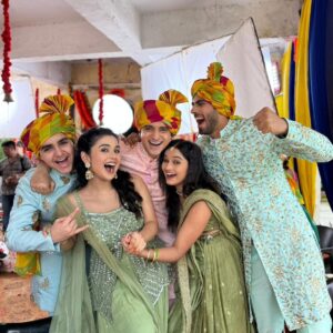 Romit Raj Instagram - CHORUS Gang & "R" For Rohit ❤️ ❤️ ❤️ Xoxoxoxoxo 
#yrkkh #dkp #starplus #brothersisterlove #cousins #happytime #goodvibes