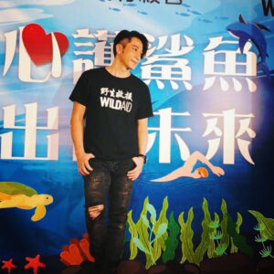 Ron Ng Instagram - 保育鯊魚拒絕魚翅😎🦈
#沒有買賣就沒有殺害