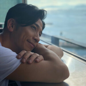Ron Ng Instagram - 昨天發的照片有沒有被嚇親🤣🤣今天發一些正常工作照片😂😂😂🤣🤣🤣