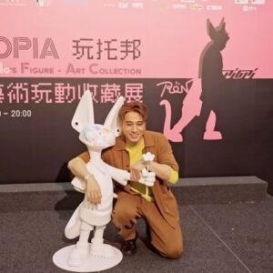 Ron Ng Instagram - 📣🔥
玩托邦—吳卓羲藝術玩動收藏展🤖
SAGATOPIA - Exhibition of Ron Ng's Figure-Art Collection
開幕典禮 Opening Ceremony🎉
17.08.2023
#玩托邦 #SAGATOPIA #澳門站 #MacauStop #會點DestinationsNetwork
