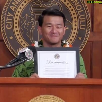 Ronny Chieng - 11.1K Likes - JULY 27 2024 OFFICIAL RONNY CHIENG DAY IN OAHU!
MAHALO HAWAII AND @mayorrickhnl FOR 5 INCREDIBLE SOLD OUT SHOWS THIS WEEK AND FOR COMING TO MY NEW COMEDY SPECIAL TAPING.
I HOPE I ALWAYS GIVE MORE THAN I TAKE HERE. THANK YOU WELCOMING ME AS A MEMBER OF THE OHANA.
🌺@joycretton @pagongkyoto