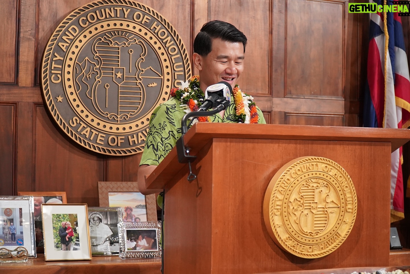 Ronny Chieng - 24.9K Likes - JULY 27 2024 OFFICIAL RONNY CHIENG DAY TODAY IN OAHU!
MAHALO HAWAII AND @mayorrickhnl. I HOPE I ALWAYS GIVE MORE THAN I TAKE HERE.
📸: Ryan Wilson