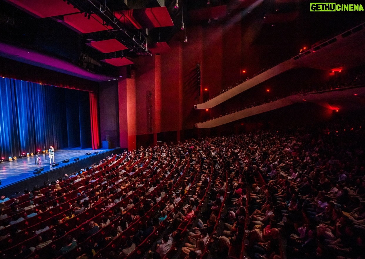 Ronny Chieng - 3.2K Likes - SAN DIEGO, CALIFORNIA! THANK YOU FOR SELLING OUT MY SHOW at @sdcivictheatre. And thanks to @jasoncheny and DJ @tonytrimm for being on the show. 📸: @eric_scire
👔: @latoiacunningham @bonobos 🎨: @igloo.toast.pop