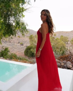 Rosanna Zanetti Instagram - Justo hace un mes fue mi última publicación, a pesar de ser época de verano, vacaciones y familia en España, mi mente y corazón han estado este tiempo con Venezuela y se me hacía imposible compartir otro tipo de contenido que no fuese de apoyo a la situación que se vive  en mi país. Gracias a todas las personas que me siguen de otros países que se han sumado siendo eco, seguimos hasta el final! 🙏🏼🇻🇪✨

Voy a tratar de compartirles poco a poco de estos días en familia, recargando las pilas del corazón y llenando nuestra mente de recuerdos ✨