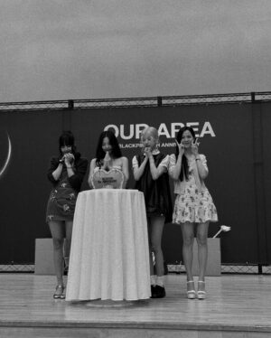 Rosé Instagram - Happy 8 years @blackpinkofficial. 🥹🥹🥹
Thank you girlies for being my best sisters throughout all of this. I’m so so proud of us. Love you all tremendously. Happy 8 years blackpink. I can’t wait to live laugh and grow with you all. Lysm.. 🥺🩷🩷
and of course, thank you to all the blinks for loving and supporting blackpink for the past 8 full years. We are so grateful for every single one of you. Love you so so much blinks. Blackpink for ever, blackpink in your areaaaa 😝

우리 블핑이들, 블링이들 8주년 너무너무 축하해요. 8년이란 시간동안 우리 모두 너무 자랑스럽게 큰것 같아요! 그동안 너무 고생많았고 앞으로는 더 건강하게, 더 행복하게 서로 응원하면서 추억 더 많이 쌓아요 우리. 그동안 블랙핑크 많이 사랑해주셔서 너무 감사하고 앞으로도 이쁜 모습 많이 보여주는 블랙핑크 되도록 노력하겠습니다! 🩷🩷🩷 사랑해요