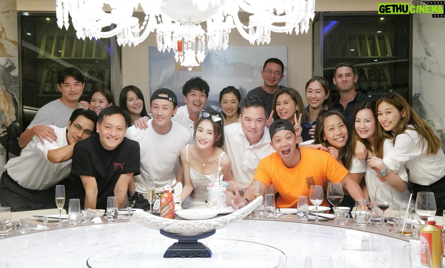 Rosina Lin - 16.4K Likes - 還是這群人…懂我奇奇怪怪,陪我可可愛愛地又長大了一歲🤣🎂❤️!
@nwuuu @lam_fung_official @joelshanchung @apple_ho_ho @lamtszsin413 @tsuiwing0807 @edwinsiu @wongtsuiyu @ccandice.c @lorlorlau @fattykar @lauhawick @stefanwch @peggysiu @k.t_kary @rockyrvn @uyuoriuh