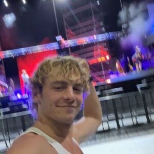 Ross Lynch Instagram - I FEEL THE RUSH