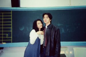 Roy Chang Instagram - 短暫回到1994年
認識了阿光、魏青、季微
一起抗爭的美術系同學
還好有帶著底片機紀錄當時的我們
電影現在上映中 
希望有空的大家去多多支持！
#青春並不溫柔 
@whollstoptherain_2023