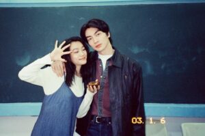 Roy Chang Instagram - 短暫回到1994年
認識了阿光、魏青、季微
一起抗爭的美術系同學
還好有帶著底片機紀錄當時的我們
電影現在上映中 
希望有空的大家去多多支持！
#青春並不溫柔 
@whollstoptherain_2023