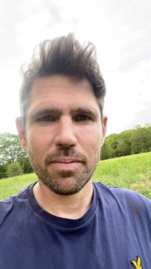 Roy Stride Instagram - LIVE EP DROPPING MIDNIGHT. Live versions of the songs from our stunning recent album 🤗THE PLACE WE USED TO MEET. 

Delighted to announce a couple more sell outs on the tour 👌💪🎟️ so get your tickets quick if you’re coming along… https://linktr.ee/Scoutingforgirls