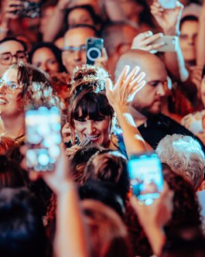 Rozalén Instagram - Cuántas veces estás siendo feliz. 
Y no te das ni cuenta. 💞

📸 @bahiasound_