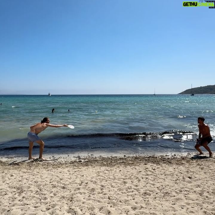 Rúben Rua - 8.9K Likes - slow. fast. living.