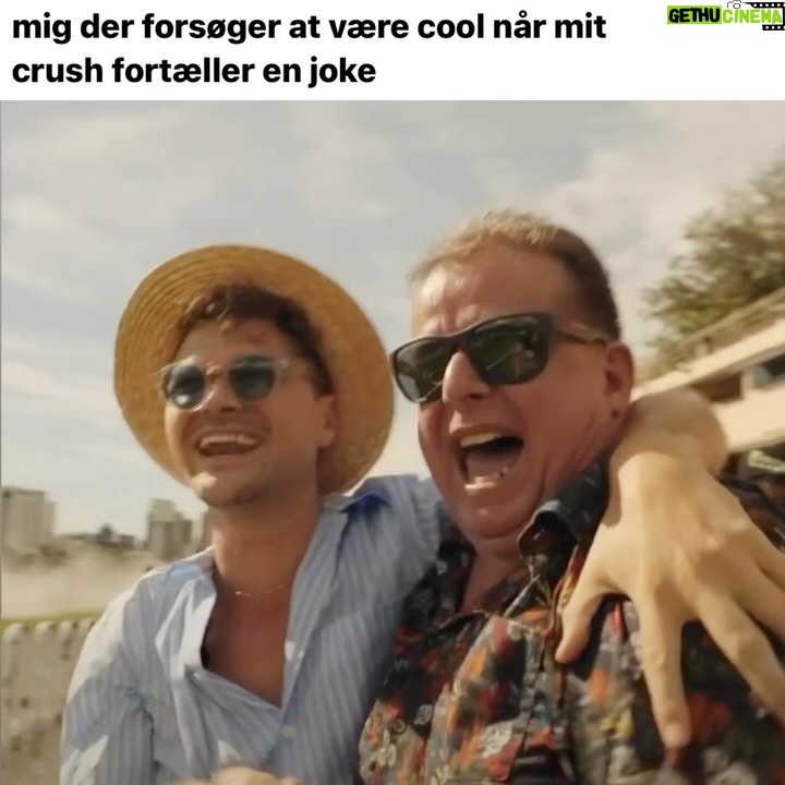 Ruben Søltoft - 11.3K Likes - Det har været en kæmpe blandet fornøjelse 😁 – og nu er alle tre afsnit af rubbers hævn/hyldest ude! Bussen kører stadig rundt på Mauritius med mit ansigt. Det er en skolebus, og børnene elskede plakaten så meget, at vi blev kontaktet og spurgt, om det var ok, at de beholdte den 🥹 SÅ LAD GÅ DA!
TAK FORDI I SÅ MED ❤️