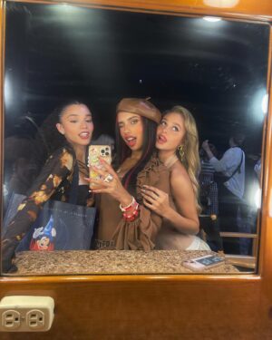 Ruby Rose Turner Instagram - family! 💋💋💋💋💋💋💋