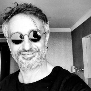 Ruhi Sarı Instagram - Bu günü de bitirdik Son beş....