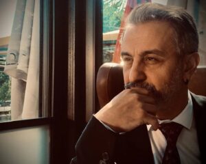 Ruhi Sarı Instagram - ,📷📷@tvaliaslan #sonsuzaşk #set görüntü yönetmeni çekmişse paylaşmak gerek .....