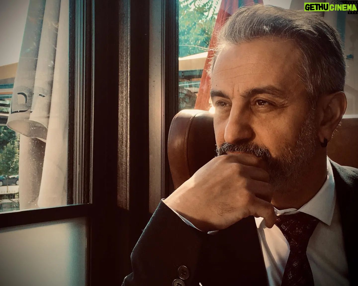 Ruhi Sarı - 1K Likes - ,📷📷@tvaliaslan #sonsuzaşk #set görüntü yönetmeni çekmişse paylaşmak gerek .....