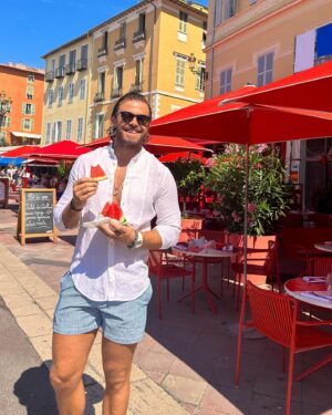 Rui Andrade Instagram - 𝗮𝘁𝘁𝗿𝗮𝗽𝗲 🍉🍉🍉
.
.
#holidays #nice #off #quotes #instatravel #travel #cotedazur #beach #france #nicegram #provencealpescotedazur #frenchriviera
