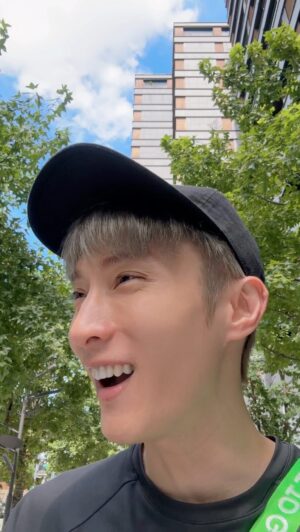 Rui-di Weng Instagram - 等等！2秒前不是還在聊保護膜，怎麼瞬間開車🚗雙子座真的歪理大王🫣🫣🫣💦

 （男友：⁉️⁉️⁉️）