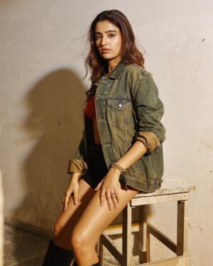 Rukshar Dhillon Instagram - Me looking at the last month of 2023!

📸- @dinesh_ahuja 
👗- @thatclichechic 
💇🏻‍♀️- @hairbyradhika 
💄- @makeupbysalonij