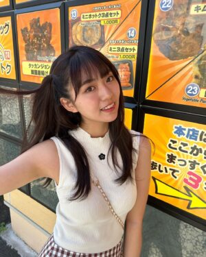 Runa Toyoda Instagram - ホットクは木の実ホットクがすき！
#新大久保 #호떡