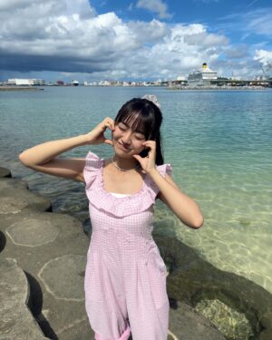 Runa Toyoda Instagram - おーはよーーう！沖縄の海で🙋🏾‍♀️

こないだ、いろいろ写真チェックしてきたよ〜🤭
解禁楽しみだなー