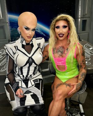 Ryan Boa Instagram - More DragCon⭐️

Finally back into the swing of things and already missing LA! This years @rupaulsdragcon was ICONIC to say the least and I’m so glad I was able to connect with so many sisters from the franchise! Forever grateful to be apart of the drag race family!🌴

#dragqueens #canadasdragrace #rpdr #dragmakeup #dragstyle #dragfashion #rupauldragrace #rupaulsdragcon