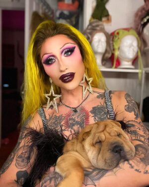 Ryan Boa Instagram - Life Lately✨

The last few weeks have been super hectic, but I’m grateful to be living such a colourful life full of amazing relationships, consistent opportunities, my health, and my new pup! ☀️

#life #lifestyle #puppies #sharpei #dragqueen #dragmakeup #wellness #aesthetic #dragrace