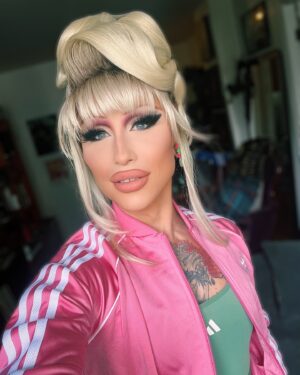 Ryan Boa Instagram - More BOGA press🧘🏼‍♀️

Beyond grateful to be able to merge my love for drag and wellness together with this new journey that I’ve been on! Having an amazing group of people who believe in me and support me is something I could only pray for! A special thank you to @adoary for helping me get my message of love, self care, and wellness out to the world and for always cheering me on💖

This thrilling and rewarding ride has been filled with a plethora of emotions, questions, and self-reflections. I’ve had to close doors that no longer served me, only to find even more abundant opportunities that align with my vision and purpose opening up🌿

Thank you to everyone who has been believing in me, supporting me and helping me achieve my dreams! I live such an amazing life and am so glad I get to share it with all of you!🤸‍♀️

Swipe through or check out the link in my bio to see where you can come to a BOGA class and get well with me✨

#torontolife #drag #dragrace #rpdr #canadasdragrace #dragmakeup #pride #yoga #torontolifestyle #yogateachers #yogatoronto