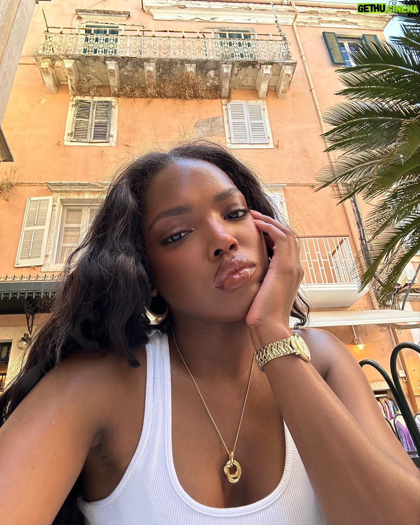 Ryan Destiny - 167.1K Likes - 3 moodz