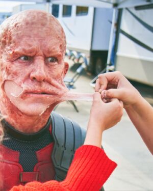 Ryan Reynolds Instagram - One thing special effects makeup artists will tell you, is to remove silicone appliances from your face slowly, with an array of oil-based products to avoid irritation or injury. NEVER rip it off quickly or have your children tear your face apart with their sticky little child fingers like it’s a Christmas present - if Christmas was about wondering how someone looks without eyelids. 

#DeadpoolAndWolverine ❤️💛

📷: @guyaroch