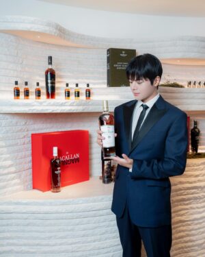 Ryeoun Instagram - Thanks for having me at the Macallan House Hong Kong Flagship Boutique Opening. (Craftsmanship, creativity & culture all blended into one.)

#themacallan #themacallanhk #themacallanhousehongkong #ad
@the_macallan
@themacallanstephane