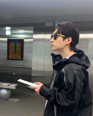 Ryu Deok-hwan Instagram - 하루가 조금 더 길었으면 좋겠다.