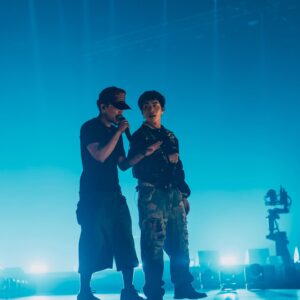 SIRUP Instagram - POP YOURS @pop_yours 最高やったやろ？

今回はやってみたかった初のバンド録音とオケのハイブリッドミックスアレンジでお送りしました

日本ではなかなか聞けないサウンドだったと思う

映像チームもいつものチームでぶちかましてチーム総出で
POP YOURS揺らしに行きました

ほんでこの国の王たちよ(国民一人一人が王の民主主義)、現場守るのはお前ら(俺も)だ。
絶対投票行って腐敗政治倒そうぜ
虐殺にもNO言っていこうぜ

SIRUPの2024フェス祭りはじまったばっかぶちかましていこ〜💫

セトリ
1. Need You Bad
2. FINE LINE with Skaai
3. Rain
4. LOOP
5. Do Well Remix

Vocal : SIRUP
Sound produce / Guitar / Bass / Manipulate : Shin Sakiura @shinsakiura_tokyo

Drums : RaB @rab_from_soulflex 
Bass : Funky @funky_soulflex 
Sax / Flute : KenT @kent_from_soulflex 
Guitar : HISA @hisa1108 
Keyboard : Atsushi Inoue @atsushi__inoue
Recording Engineer : Keisuke Mukai @kmukai.music

Special Guest : Skaai @skaai_theprof 

Stylist : TEPPEI @stylist_teppei
Special Thanks: @anrealage_official 
Hair & Make-up (SIRUP) : Daisuke Mukai @mukai_daisuke

Sound (FOH Sound Engineer) : Kenta Arai @arai_onkyo 
Sound (Monitor Engineer) : Yuki Uchibayashi @nature_mcfarlane 

Creative & Art Director : Masaki Watanabe (maxilla) @masakebab 
CG Producer : Takemi Inagaki @takemi_inagaki
CG Artist :  Ai Ikeda @ai_ikeda_____
、Alessandro Asnagi @aleasnaghi
Project Manager : Moe Niitsu

Video Projection : Hiromichi Yamanaka
Live Production : Susumu Kakisaka (Kyodo Tokyo)

📷 @yuki_0422ame 
📷 @yokoyamarock