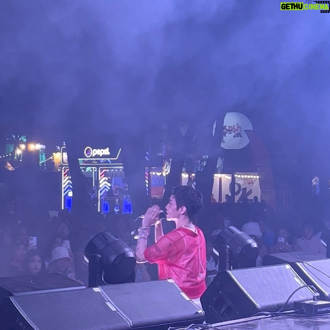 SIRUP - 5.1K Likes - Thank you @bigmountainmusicfestival
First time performing as a SIRUP in Thailand🇹🇭
It was sooo exited!
Thanks to all of you who came to enjoy it with me!
ขอบคุณทุกคนที่มากันในวันนี้มากเลยนะครับ!
นี่เป็นการมา Solo ครั้งแรกในไทยของ SIRUP เลย ต้องขอบคุณทุกคนมากจริง ๆ ที่ทำให้ออกมาวิเศษแบบนี้!
ผมจะกลับมาที่ไทยอีกครั้งอย่างแน่นอนครับ! ระหว่างนั้นช่วยฟังเพลงของผมรอกันไปก่อนนะครับ!
ดีใจมากจริง ๆ ครับที่คนไทยฟังเพลงของผมเยอะกันขนาดนี้เลย
See you again💚
初めてのSIRUPとしてのタイでのパフォーマンス最高に楽しかった!
タイで自分の音楽聞いてくれてる人がいるなんて本当に嬉しいわ!
また来るぞー待ってろ〜🫶🏻本当にありがとう!
#bigmountainmusicfestival2023