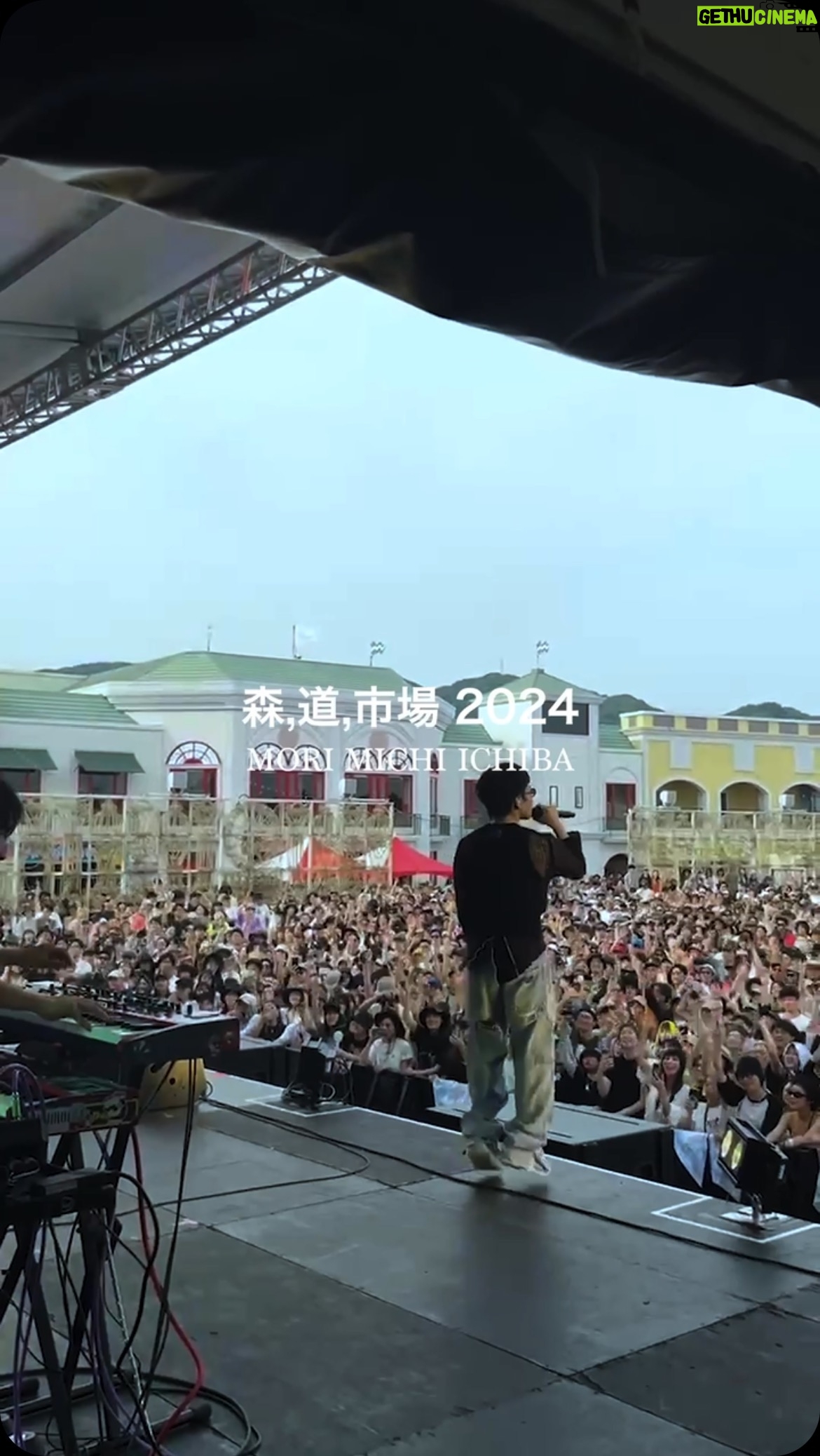 SIRUP - 9.8K Likes - 最高だったMORIMICHI🥵💫💦
どの曲が好っきなんみんな?
01. Need You Bad
02.Pool
03. Superpower
04. Rain
05. LOOP
06. MY BAD
07. Roller Coaster
08. Your Note
09. SWIM
10. GO!!
11. Do Well
#森道市場 #森道市場2024 #SIRUP