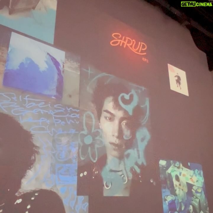 SIRUP - 5K Likes - PITTA MASK & NEUT Magazine『OVER THE MASK』
タイアップ企画に参加しました😷
「OVER THE GOAL」をテーマに語ったインタビューも公開されたので、ぜひチェックしてね🦋
「OVER THE GOAL」SIRUPが語る、理想のゴールの先に広がる世界|OVER THE MASK
https://neutmagazine.com/pitta-mask-sirup
Photographer: Adi Putra @adipvtra
Creative Director, Producer: Luna Goto @lunagoto
KV Designer: Masaki Watanabe @masakebab
Assistant Producer: Mayu Uchida @kido_mafon
Assistant Photographer: Kotaro Yamamoto @kotaroymt
Stylist: TEPPEI @stylist_teppei
Hair: TAKAI @rr_takai_
Writer: Kotetsu Nakazato @kotetsunakazato
Editor: Fumika Ogura @fumikaogura_
Assistant Editor: Reina Shirota @____srt.____ ,Miyu Shimokawa @smkwmyu
Proofreader: Haruki Mitani @__harukiii_
Content Director: Jun Hirayama @jun__hirayama
Editorial Production: NEUT Magazine @neutmagazine
Sponsored by PITTA MASK @pitta_mask
#PITTAMASK #NEUTMagazine