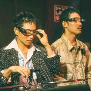 SIRUP Instagram - Grooving Night 3回目ゲストは @tanaakin と共に！

3回目をTENDREとやれたのはグルナイとしては非常にイベントの趣旨や態度がしっかり締まったような感じがして本当にTENDREに感謝！

この音楽と社会を繋ぐ、ライブ&トークイベントGrooving Night @grooving_night 、まさに普段からそういう意識を持ち、そんな話をプライベートでもよくするTENDREと出来たことで自然体でそれを表現できたんじゃないかなと思います。

今回は更に、視聴覚障害サポートやプライドセンター大阪
@pride_center_osaka の皆さん参加していただいたりと、音楽イベントは自由でセーフゾーンであるべきだしそういった空間作りのためのサポートをしていただきました。

これからも最高の音楽体験と様々なトークをみんなでシェアし合って、イベントとして来てくれたみんな明日からの活力にしてくれたらそれはまた我々の活力になるとゆう最高循環を作るために @grooving_night チームと共々頑張っていきたいと思います！

なんかいつもより熱くなりましたが、とりあえずみんなが楽しんでくれたらそれでええです🔥

次回は九月予定！

お楽しみに！！

#GroovingNight 

📸 @nabespg