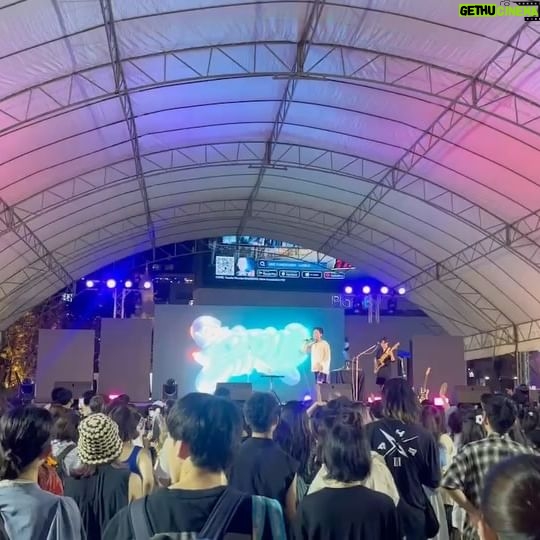 SIRUP - 5.2K Likes - ขอบคุณทุกคนที่มาเจอกันในงาน Japan Expo มากเลยนะ!!
รับรู้ถึงความรักจากคนไทยทุกคนเลย ดีใจมากเลยนะที่ทุกคนมาร้องมาเต้นด้วยกัน
พวกเราจะกลับมาไทยใหม่อีกแน่ แล้วเจอกันใหม่นะ!
Japan expo Thailand 来てくれたみんなありがとう!
みんな一緒に歌って踊ってくれてタイのみんなの愛感じてめっちゃ嬉しかった!
また必ずタイ来るからみんな待っててな!
配信で見てくれてた日本のみんなもありがとう!
-Setlist-
M1. Pool
M2. Superpower
M3. Need You Bad
M4. LOOP
M5. Last Lover
M6. SWIM
M7. Do Well
M8. GO!!
#japanexpothailand2024