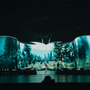 SIRUP Instagram - POP YOURS @pop_yours 最高やったやろ？

今回はやってみたかった初のバンド録音とオケのハイブリッドミックスアレンジでお送りしました

日本ではなかなか聞けないサウンドだったと思う

映像チームもいつものチームでぶちかましてチーム総出で
POP YOURS揺らしに行きました

ほんでこの国の王たちよ(国民一人一人が王の民主主義)、現場守るのはお前ら(俺も)だ。
絶対投票行って腐敗政治倒そうぜ
虐殺にもNO言っていこうぜ

SIRUPの2024フェス祭りはじまったばっかぶちかましていこ〜💫

セトリ
1. Need You Bad
2. FINE LINE with Skaai
3. Rain
4. LOOP
5. Do Well Remix

Vocal : SIRUP
Sound produce / Guitar / Bass / Manipulate : Shin Sakiura @shinsakiura_tokyo

Drums : RaB @rab_from_soulflex 
Bass : Funky @funky_soulflex 
Sax / Flute : KenT @kent_from_soulflex 
Guitar : HISA @hisa1108 
Keyboard : Atsushi Inoue @atsushi__inoue
Recording Engineer : Keisuke Mukai @kmukai.music

Special Guest : Skaai @skaai_theprof 

Stylist : TEPPEI @stylist_teppei
Special Thanks: @anrealage_official 
Hair & Make-up (SIRUP) : Daisuke Mukai @mukai_daisuke

Sound (FOH Sound Engineer) : Kenta Arai @arai_onkyo 
Sound (Monitor Engineer) : Yuki Uchibayashi @nature_mcfarlane 

Creative & Art Director : Masaki Watanabe (maxilla) @masakebab 
CG Producer : Takemi Inagaki @takemi_inagaki
CG Artist :  Ai Ikeda @ai_ikeda_____
、Alessandro Asnagi @aleasnaghi
Project Manager : Moe Niitsu

Video Projection : Hiromichi Yamanaka
Live Production : Susumu Kakisaka (Kyodo Tokyo)

📷 @yuki_0422ame 
📷 @yokoyamarock