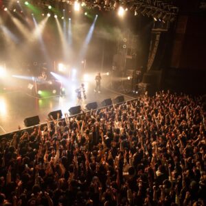 SKRYU Instagram - 2024.2.11 SKRYU Oneman Live "Emergence" 

in 渋谷 Spotify O-EAST

ご来場ありがとうございました。

最高の景色をありがとう。

この声が枯れ果てるまで🏃‍♂️

Hair and Makeup @coco.yuun.j 
Stylist @naho_hosaka Photo No.1,4,5,6,7,9,10
Photo by @fumiphoto