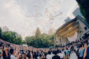 STUTS Instagram - STUTS "90 Degrees" LIVE at 日比谷公園大音楽堂、ありがとうございました！！！
昔から憧れていた日比谷野音で初めてライブできて感慨深かったです。
野音ということもあり、夏祭り的な感じでSTUTS Bandでお送りしました🌻

ゲストには発表されていた長岡亮介さん、KID FRESINOくん、JJJに加えて、シークレットゲストにKMCさん、仙人掌さん、北里彰久さん、Yo-Sea君、C.O.S.A.さん、Campanellaさん、BIM君、スチャダラパーの皆さま、PUNPEEさんをお迎えいたしました💫

ステージからの光景が素晴らしくて、最高な1日でした。
バンドメンバーの皆さま、ゲストの皆さま、スタッフの皆さま、そしてお越しいただいた皆さま、本当にありがとうございました！！！🙏

Band Member

岩見継吾[Ba]
仰木亮彦[Gt]
TAIHEI[Key]
吉良創太[Dr]
武嶋聡[Sax, Flute]

Guest

KMC
仙人掌
北里彰久
Yo-sea
C.O.S.A.
長岡亮介
KID FRESINO
Campanella
JJJ
BIM
スチャダラパー
PUNPEE

photo by Daiki Miura
(@shotby_dm ) & Renzo (@renzo1101 )