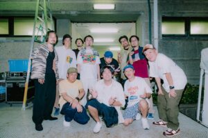 STUTS Instagram - STUTS "90 Degrees" LIVE at 日比谷公園大音楽堂、ありがとうございました！！！
昔から憧れていた日比谷野音で初めてライブできて感慨深かったです。
野音ということもあり、夏祭り的な感じでSTUTS Bandでお送りしました🌻

ゲストには発表されていた長岡亮介さん、KID FRESINOくん、JJJに加えて、シークレットゲストにKMCさん、仙人掌さん、北里彰久さん、Yo-Sea君、C.O.S.A.さん、Campanellaさん、BIM君、スチャダラパーの皆さま、PUNPEEさんをお迎えいたしました💫

ステージからの光景が素晴らしくて、最高な1日でした。
バンドメンバーの皆さま、ゲストの皆さま、スタッフの皆さま、そしてお越しいただいた皆さま、本当にありがとうございました！！！🙏

Band Member

岩見継吾[Ba]
仰木亮彦[Gt]
TAIHEI[Key]
吉良創太[Dr]
武嶋聡[Sax, Flute]

Guest

KMC
仙人掌
北里彰久
Yo-sea
C.O.S.A.
長岡亮介
KID FRESINO
Campanella
JJJ
BIM
スチャダラパー
PUNPEE

photo by Daiki Miura
(@shotby_dm ) & Renzo (@renzo1101 )