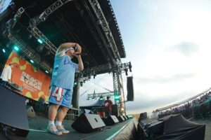STUTS Instagram - 本日はSUMMER SONIC 2024、ありがとうございました！！
2年ぶりの出演で2回目のBEACH STAGE、ステージから見える景色が素晴らしくて最高な時間でした。

ゲストにKaneee君、Yo-Sea君、C.O.S.A.さん、Daichi Yamamoto君をお迎えして、TAIHEI君(Key)、仰木亮彦さん(Gt)、岩見継吾さん(ba)、吉良創太君(Dr)、武嶋聡さん(Sax&Flute)とのバンドセットでお送りしました。
昨日MVも出たFeel MissingもKaneee君とYo-Sea君とライブで初披露できました。

お暑い中Beach Stageまでお集まりいただき、本当にありがとうございました🙏

昨日はYo-Sea君のライブに客演させてもらって、JJJの時にもステージに上がらせてもらいました💫
色んなアクトも楽しめて、とても楽しい2日間でした。

Photo 1,10 by @shoghts 
#サマソニ #summersonic