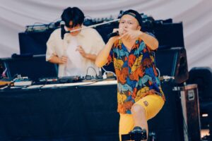 STUTS Instagram - STUTS "90 Degrees" LIVE at 日比谷公園大音楽堂、ありがとうございました！！！
昔から憧れていた日比谷野音で初めてライブできて感慨深かったです。
野音ということもあり、夏祭り的な感じでSTUTS Bandでお送りしました🌻

ゲストには発表されていた長岡亮介さん、KID FRESINOくん、JJJに加えて、シークレットゲストにKMCさん、仙人掌さん、北里彰久さん、Yo-Sea君、C.O.S.A.さん、Campanellaさん、BIM君、スチャダラパーの皆さま、PUNPEEさんをお迎えいたしました💫

ステージからの光景が素晴らしくて、最高な1日でした。
バンドメンバーの皆さま、ゲストの皆さま、スタッフの皆さま、そしてお越しいただいた皆さま、本当にありがとうございました！！！🙏

Band Member

岩見継吾[Ba]
仰木亮彦[Gt]
TAIHEI[Key]
吉良創太[Dr]
武嶋聡[Sax, Flute]

Guest

KMC
仙人掌
北里彰久
Yo-sea
C.O.S.A.
長岡亮介
KID FRESINO
Campanella
JJJ
BIM
スチャダラパー
PUNPEE

photo by Daiki Miura
(@shotby_dm ) & Renzo (@renzo1101 )