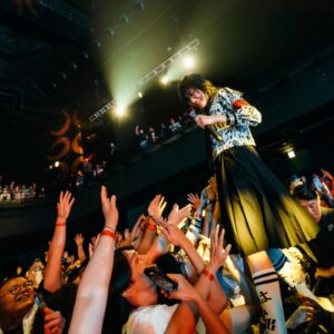 SUZUKA Instagram - 🔥🔥台北🔥🔥
ボーン‼︎‼︎ ボーン‼︎‼︎ ボーン‼︎‼︎ ボーン‼︎‼︎
沢山の拳をARIGATO👊🏻👊🏻👊🏻👊🏻
#AGCALLING_WORLDTOUR 🌎
📸 @elainetantra 
2024/06/27